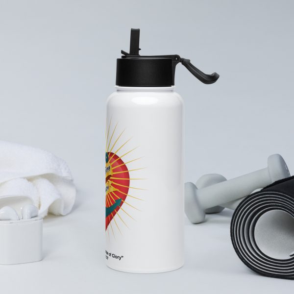 Stainless steel water bottle with a straw lid - Image 3